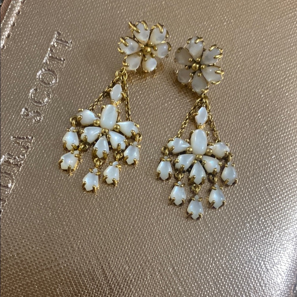 Kendra Scott Laurel Earrings